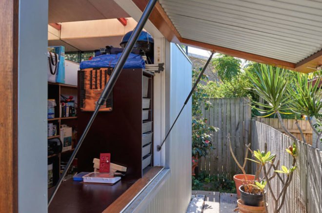 Freshwater Granny Flat by Ulrika Saar, Freshwater Granny Flat by Freshwater studio, Freshwater Granny Flat by Avalon Constructions, Blackbutt timber and zincalume, retractable glass wall backyard studio, multipurpose backyard studio