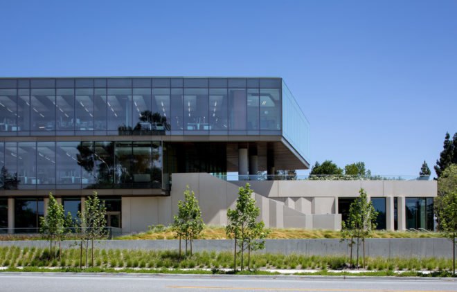 Marine Way Building, MWB, Intuit campus, Silicon Valley, Mountain View, green campuse, WRNS Studio, Clive Wilkinson Architects, LEED Platinum, office building, green roof, water consumption, green architecture, atrium