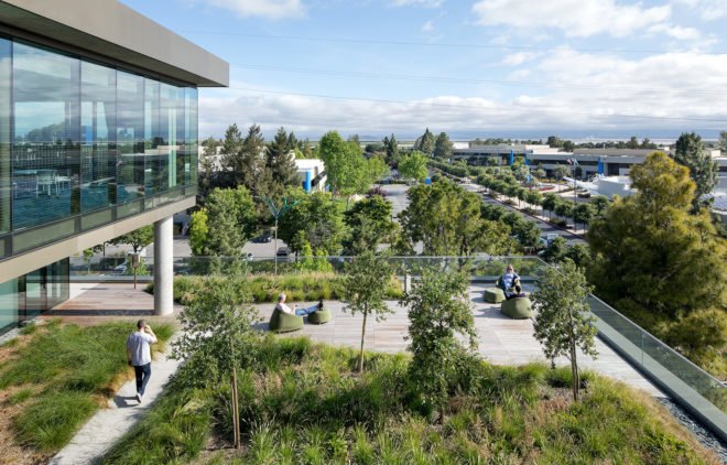 Marine Way Building, MWB, Intuit campus, Silicon Valley, Mountain View, green campuse, WRNS Studio, Clive Wilkinson Architects, LEED Platinum, office building, green roof, water consumption, green architecture, atrium