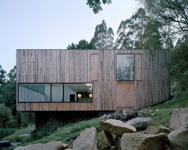 Little Big House by Room11 Architects, Little Big House in Tasmania, contemporary Tasmanian architecture, Mount Wellington modern architecture, timber cabin with cross ventilation, timber cabins in Tasmania