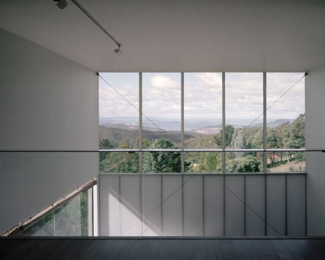 Little Big House by Room11 Architects, Little Big House in Tasmania, contemporary Tasmanian architecture, Mount Wellington modern architecture, timber cabin with cross ventilation, timber cabins in Tasmania