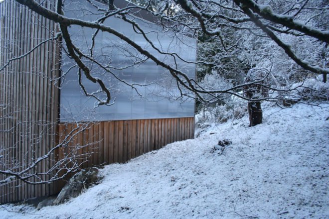 Little Big House by Room11 Architects, Little Big House in Tasmania, contemporary Tasmanian architecture, Mount Wellington modern architecture, timber cabin with cross ventilation, timber cabins in Tasmania