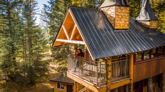 Montana Treehouse Retreat, treehouse, Montana, spiral staircase, green architecture, wooden deck, outdoor lifestyle, Douglas Firs, timber, timber architecture, retreat