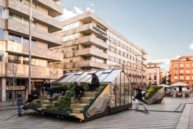 Mountain on the Moon by Enorme Studio, Mountain on the Moon experiment, Mountain on the Moon Madrid, Enorme Studio experimental architecture, Mountain on the Moon Madrid Design Festival, Enorme Studio Madrid Design Festival, mobile office design