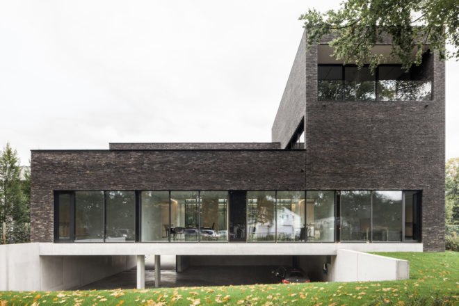 Notary Office by Abscis Architecten, Notary Office in Ghent, energy efficient office in Ghent, energy efficient office architecture Belgium, natural lighting in office design, Notary Office in Belgium