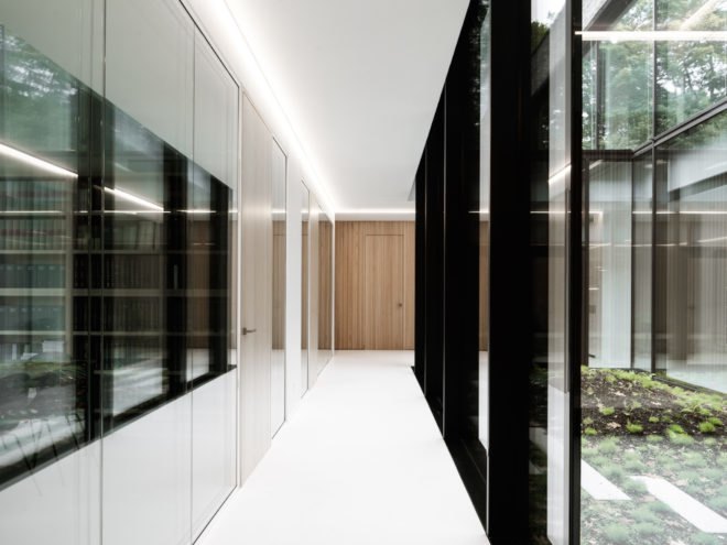 Notary Office by Abscis Architecten, Notary Office in Ghent, energy efficient office in Ghent, energy efficient office architecture Belgium, natural lighting in office design, Notary Office in Belgium