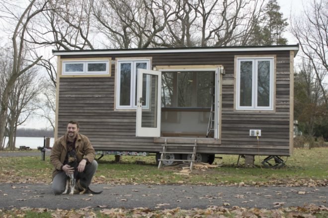 Nick Orso’s Mobile Cabin, urban engineers, tiny homes, tiny cabins, tiny living, tiny home design, tiny cabin on wheels, miniature home, on wheels, do-it-yourself cabin, diy home design, diy home builds, diy tiny homes, tiny homes on wheels, wooden cabins, reclaimed materials,