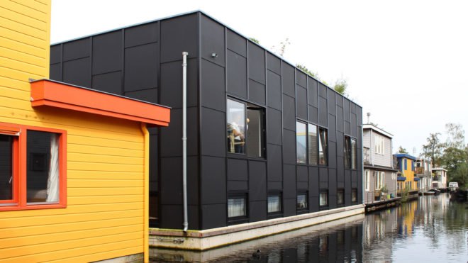 Julius Taminiau Architects, Tatami House, floating house, Amsterdam, prefab, tatami mats, green architecture, space-saving design, rooftop deck