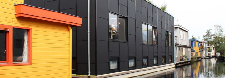 Julius Taminiau Architects, Tatami House, floating house, Amsterdam, prefab, tatami mats, green architecture, space-saving design, rooftop deck