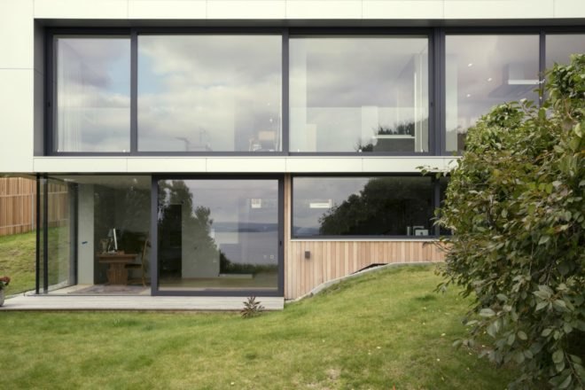 Skapa architects, Villa Bergheimveien, Norway Snarøya peninsula, snarøya peninsula, snarøya peninsula norway, Moelven prefabricated house, home renovation, prefab homes, modular prefab renovation in norway, Norwegian architects, Moelven modular prefab, cedar board cladding, wooden cladding, home additions, home renovation ideas, how to renovate a prefab home, cedar cladding