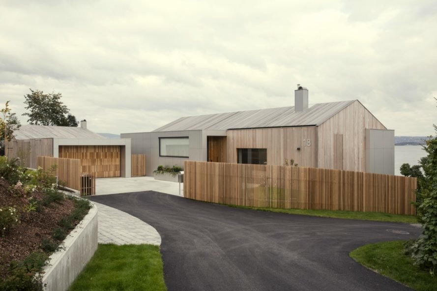 Skapa architects, Villa Bergheimveien, Norway's Snarøya peninsula, Moelven prefabricated house, home renovation, prefab homes, modular prefab renovation in norway, Norwegian architects, Moelven modular prefab, cedar board cladding, wooden cladding, home additions, home renovation ideas, how to renovate a prefab home, cedar cladding,