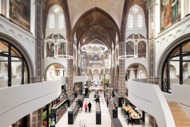 Molenaar & Bol & van Dillen Architects, De Petrus, church renovation, church library, library, books