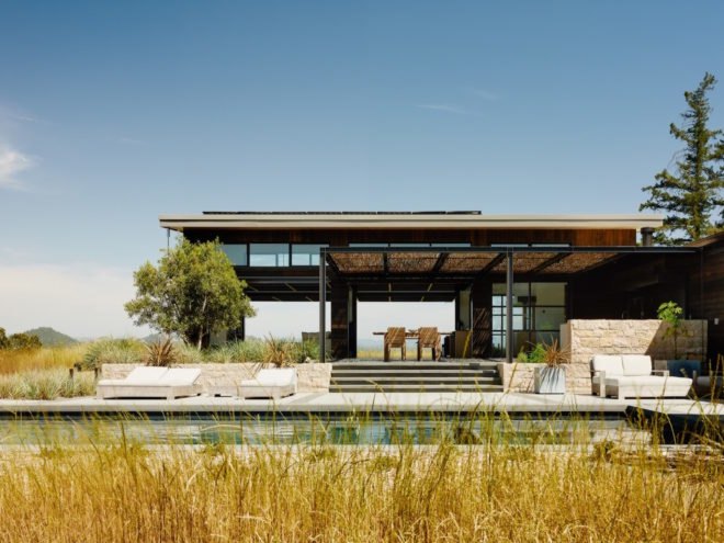 House in Healdsburg by Feldman Architecture, House in Healdsburg California, Arterra Landscape Architecture Healdsburg, Healdsburg contemporary architecture, garage style operable glass walls,