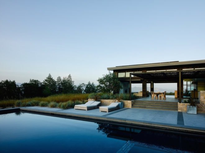 House in Healdsburg by Feldman Architecture, House in Healdsburg California, Arterra Landscape Architecture Healdsburg, Healdsburg contemporary architecture, garage style operable glass walls,