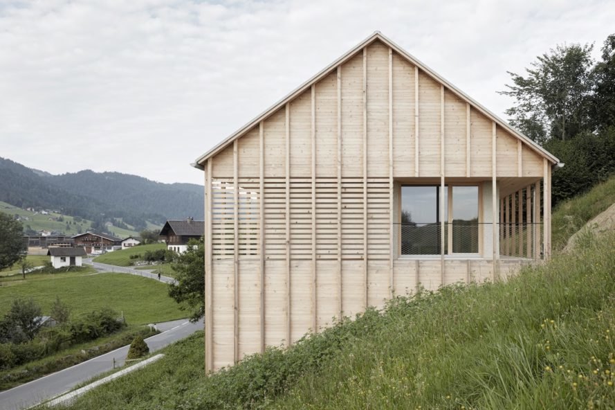 Höller House by Innauer-Matt Architekten, Bregenzerwald contemporary architecture, minimalist Austrian architecture, timber contemporary architecture in Austria, Höller House in Austria, wraparound covered terraces, homes with a concrete core