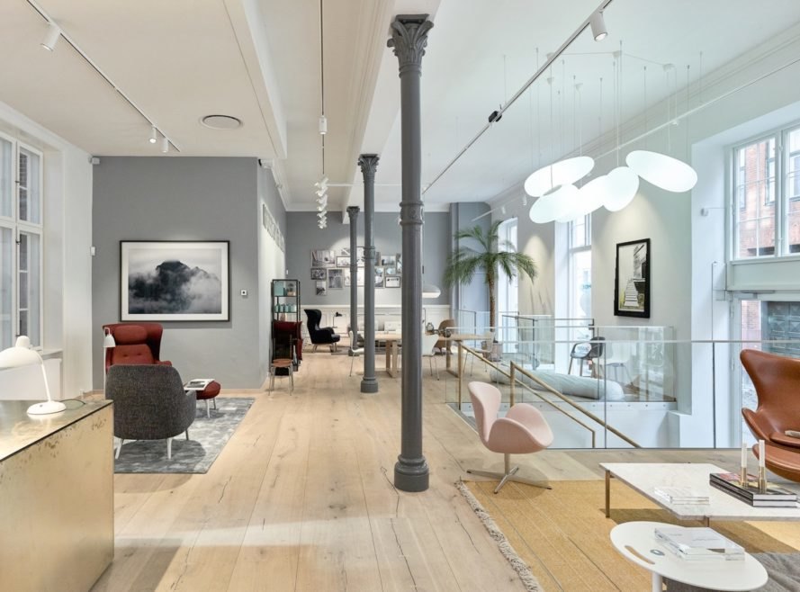 light-filled office Postgarden by Årstiderne Arkitekter