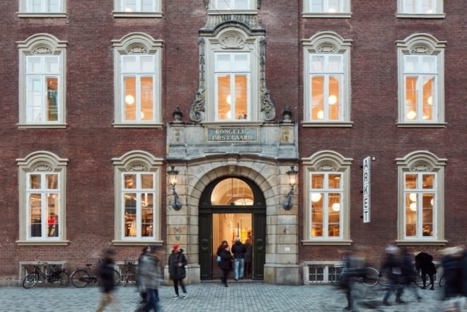 front entrance Postgarden by Årstiderne Arkitekter