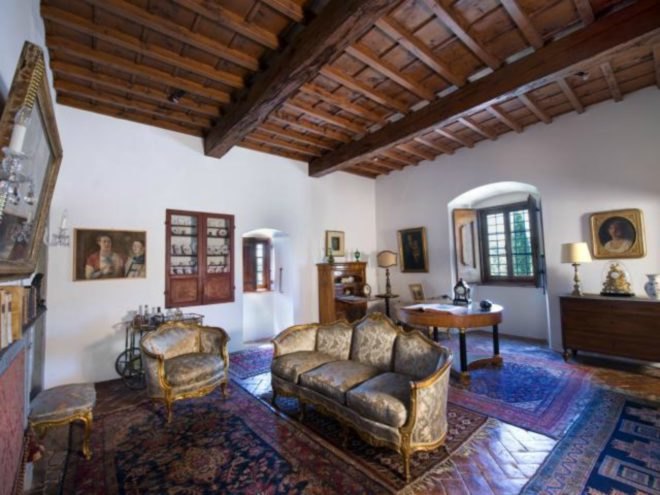 Michelangelo's former Tuscan villa, Michelangelo's former Tuscan villa for sale, living in tuscany, michelangelo's tuscan home, tuscany homes for sale, historic homes for sale, Handsome Properties International, brick homes, tuscany real estate, buying a historic home, brick homes, terracotta floors, vaulted ceilings, tuscan homes, interior design, historic home renovation, home renovation