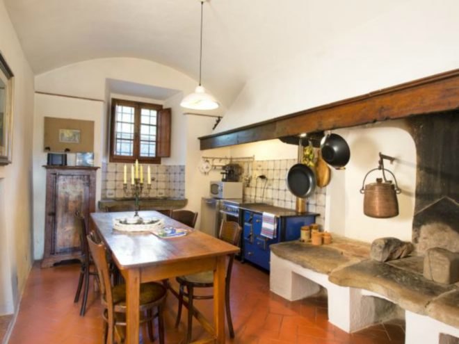 Michelangelo's former Tuscan villa, Michelangelo's former Tuscan villa for sale, living in tuscany, michelangelo's tuscan home, tuscany homes for sale, historic homes for sale, Handsome Properties International, brick homes, tuscany real estate, buying a historic home, brick homes, terracotta floors, vaulted ceilings, tuscan homes, interior design, historic home renovation, home renovation