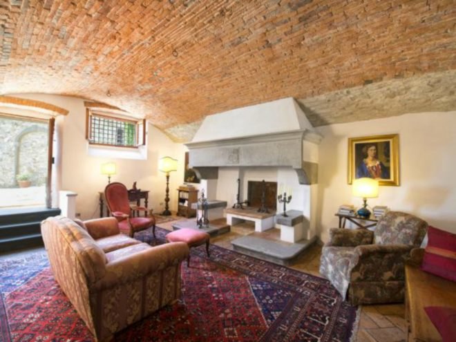 Michelangelo's former Tuscan villa, Michelangelo's former Tuscan villa for sale, living in tuscany, michelangelo's tuscan home, tuscany homes for sale, historic homes for sale, Handsome Properties International, brick homes, tuscany real estate, buying a historic home, brick homes, terracotta floors, vaulted ceilings, tuscan homes, interior design, historic home renovation, home renovation