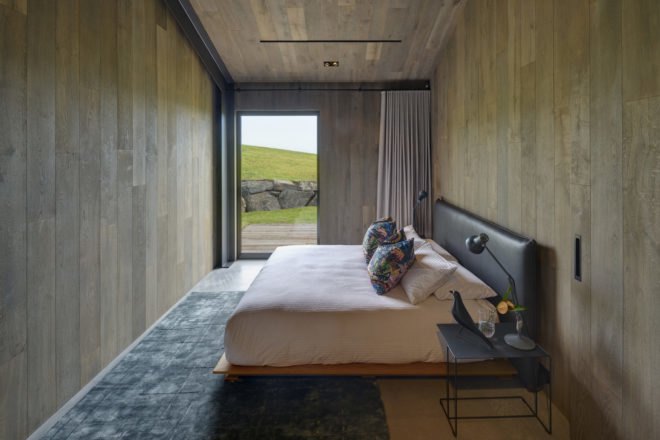 Bedroom Escarpment House by Atelier Andy Carson