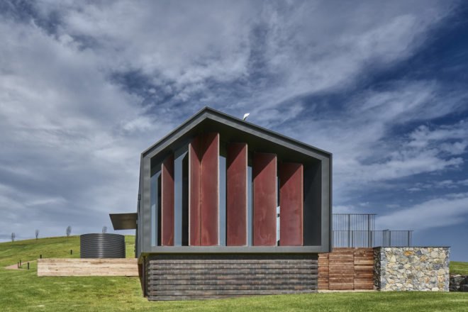 Operable panels Escarpment House by Atelier Andy Carson