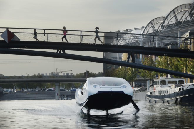 The SeaBubble on a river in Lyon