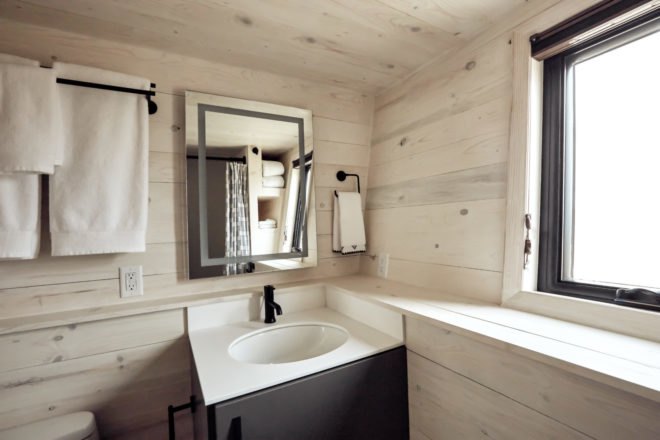 Bathroom in Land Ark RV