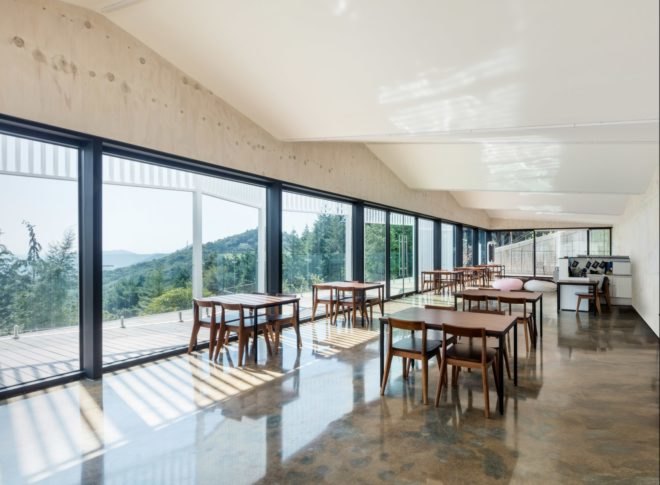 an interior dining room