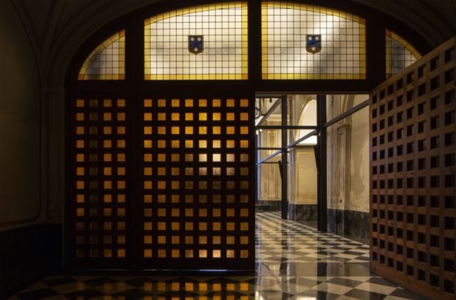 doors with frosted glass squares in a grid pattern