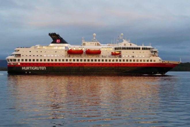 Cruise ship