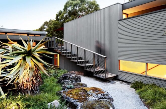 garden centered in the modern home's yard