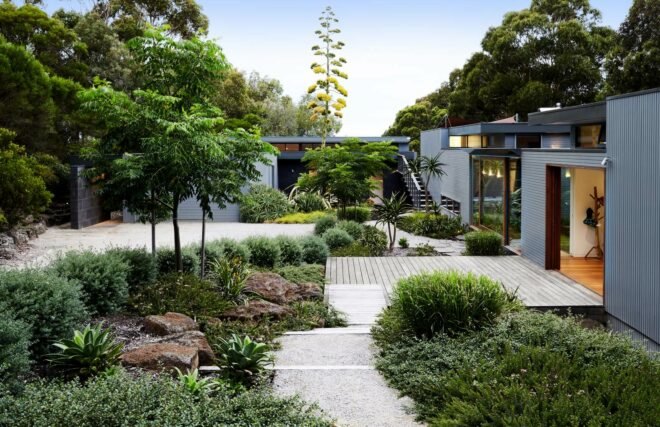 garden centered in the modern home's yard