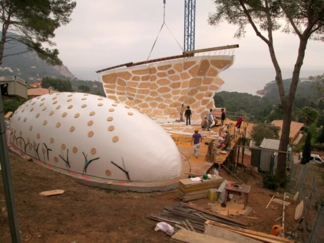 the building site of a domed structure