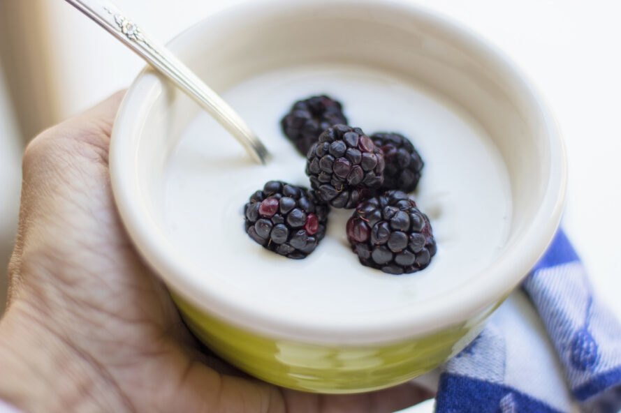 yogurt with berries