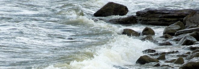 crashing waves on rocks