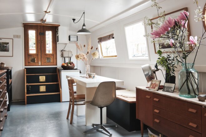 dinette set in houseboat