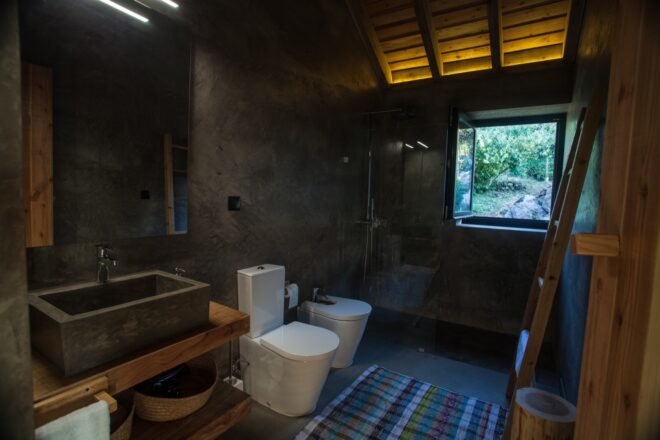 dark gray bathroom