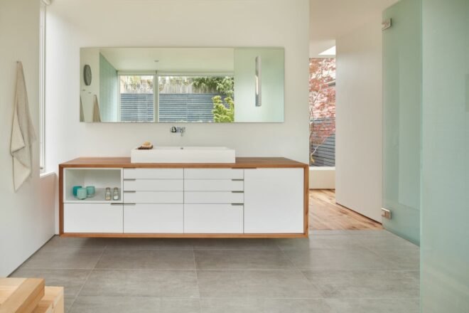 all white bathroom