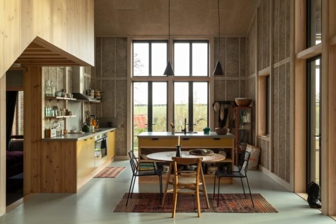 large interior kitchen and dining space