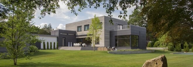 modern home design comprised of several cubed volumes
