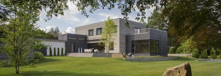 modern home design comprised of several cubed volumes