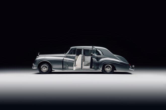 side of gray Rolls-Royce Phantom