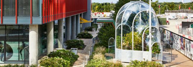 curved greenhouse