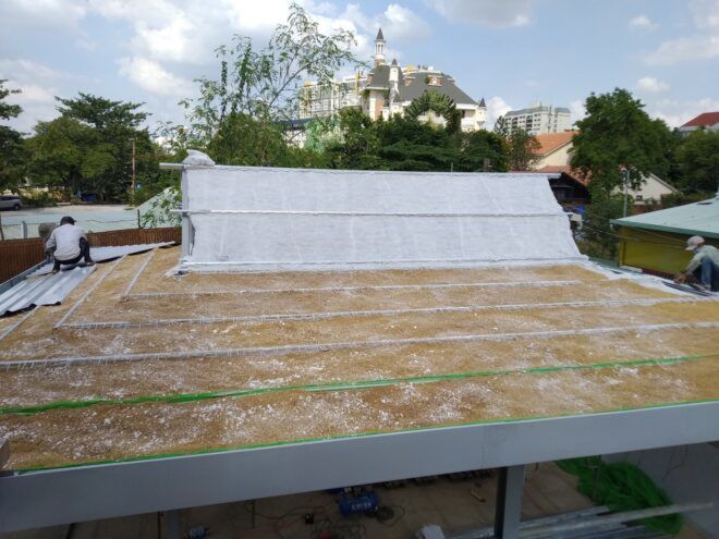 roof covered in rice husk