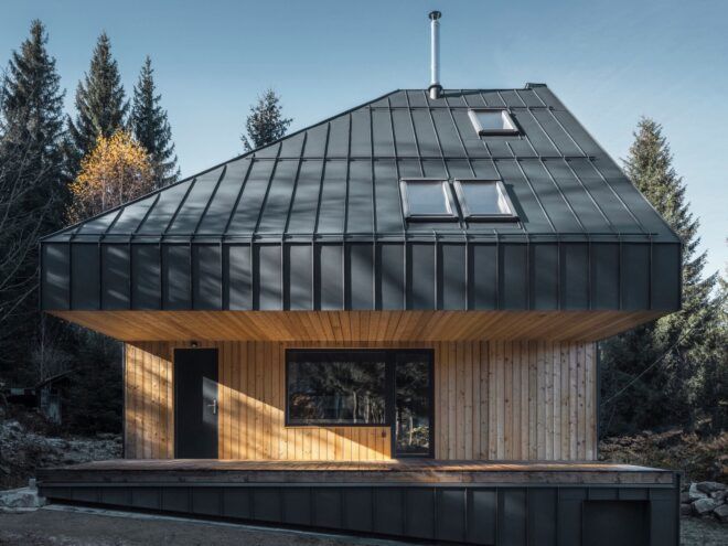 wood and aluminum home