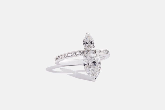 ring with two pear-shaped diamonds