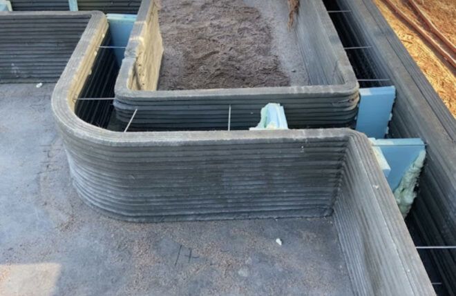 gap between two 3D-printed walls