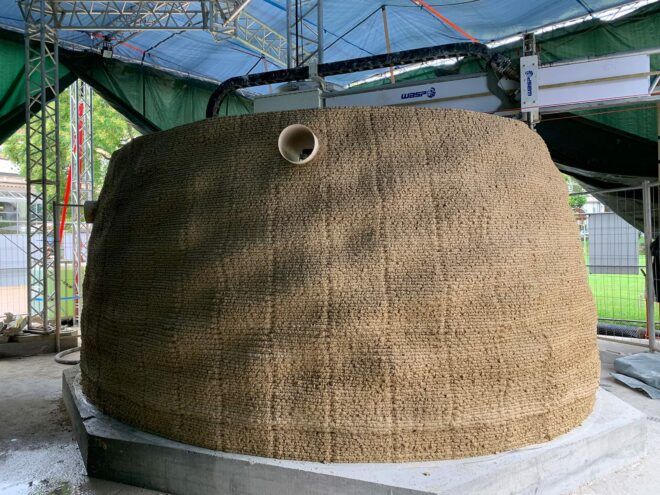 machine printing walls for a curved house