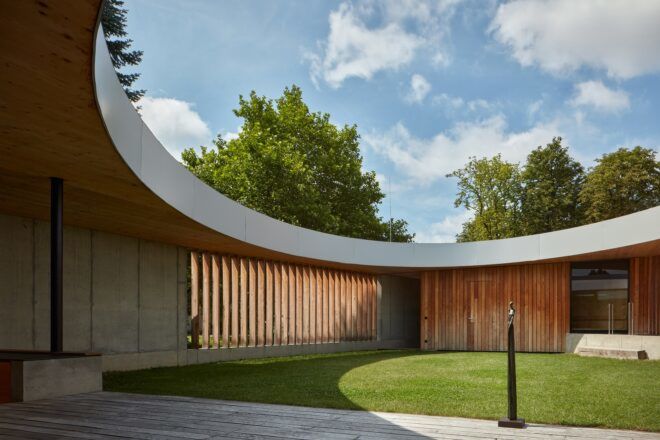 A circular cut out that opens into the courtyard